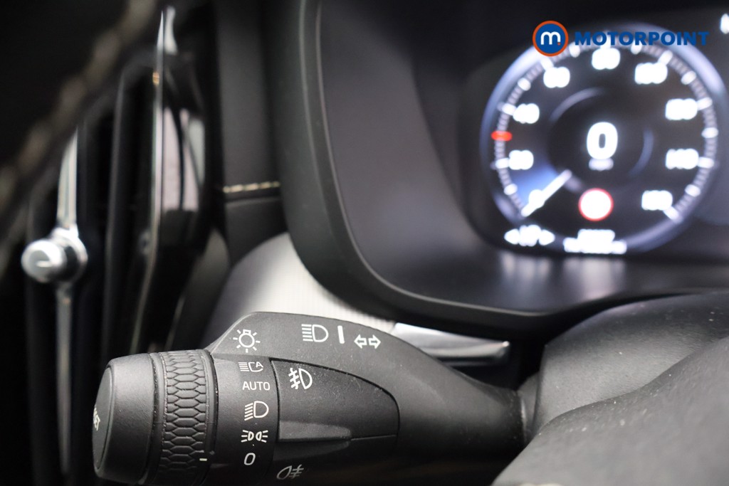 Volvo Xc60 R Design Pro Automatic Petrol SUV - Stock Number (1598859) - 5th supplementary image