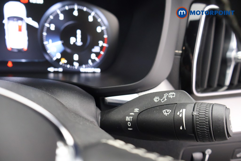 Volvo Xc60 R Design Pro Automatic Petrol SUV - Stock Number (1598859) - 6th supplementary image