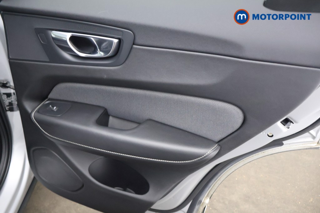Volvo Xc60 R Design Pro Automatic Petrol SUV - Stock Number (1598859) - 18th supplementary image