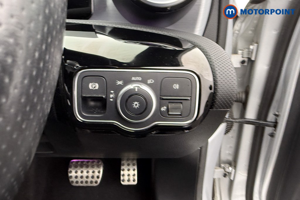 Mercedes-Benz A Class Amg Line Edition Automatic Petrol Plug-In Hybrid Saloon - Stock Number (1599571) - 14th supplementary image