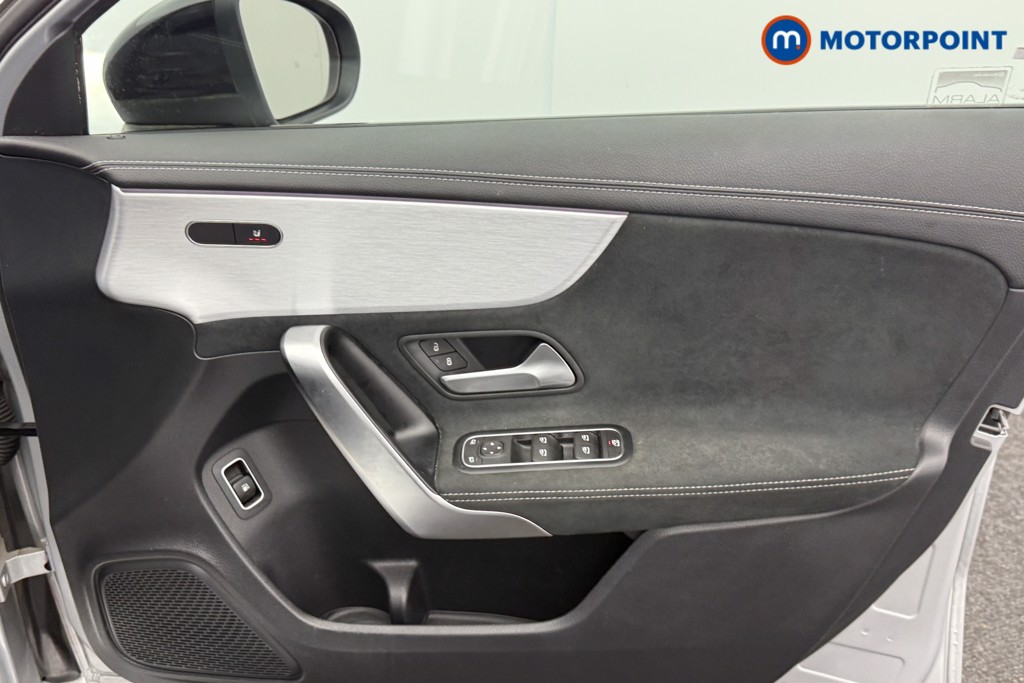 Mercedes-Benz A Class Amg Line Edition Automatic Petrol Plug-In Hybrid Saloon - Stock Number (1599571) - 17th supplementary image