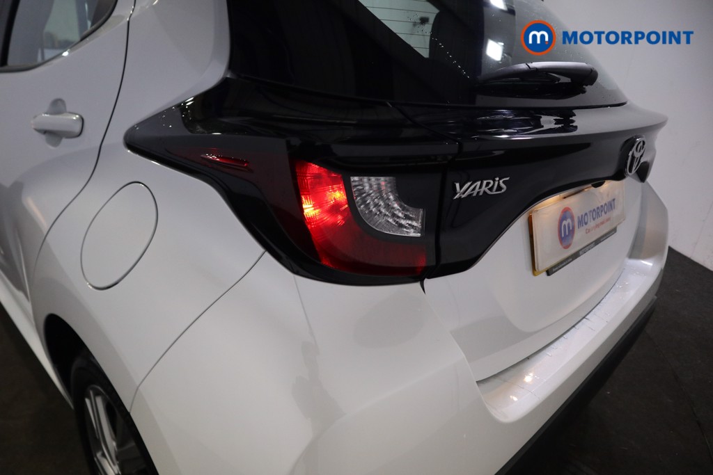 Toyota Yaris Icon Automatic Petrol-Electric Hybrid Hatchback - Stock Number (1599691) - 22nd supplementary image