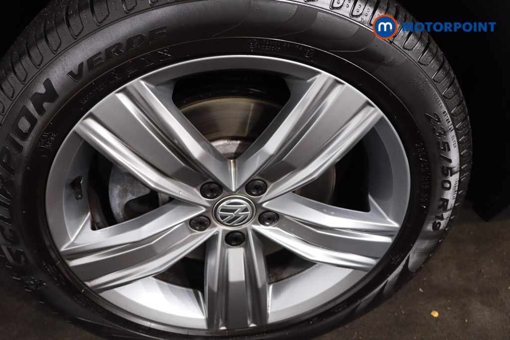 Volkswagen Tiguan SEL Automatic Petrol SUV - Stock Number (1600283) - 11th supplementary image