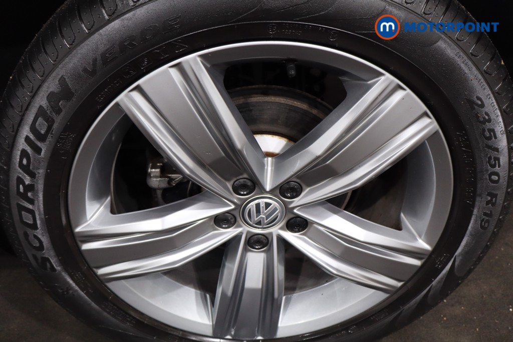 Volkswagen Tiguan SEL Automatic Petrol SUV - Stock Number (1600283) - 12th supplementary image