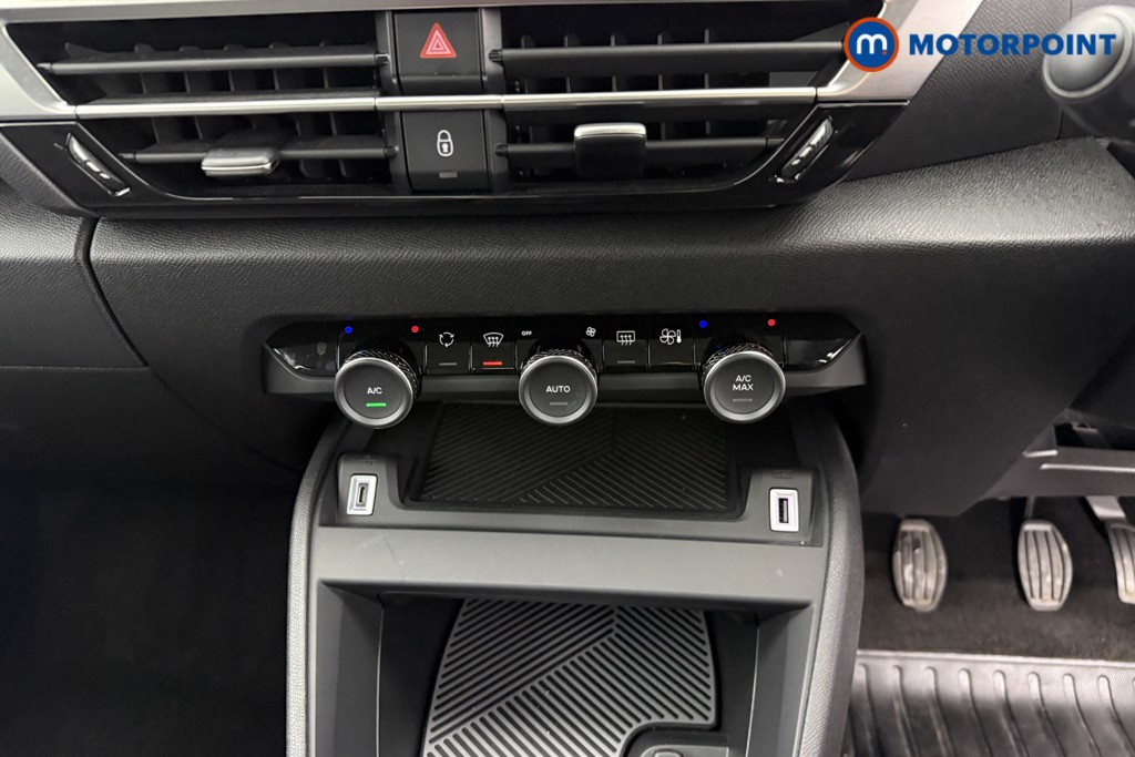 Citroen C4 Sense Manual Petrol Hatchback - Stock Number (1600306) - 9th supplementary image