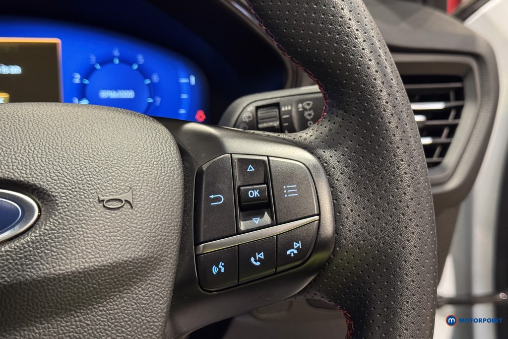 Ford Focus St-Line Vignale Manual Petrol Hatchback - Stock Number (1600433) - 8th supplementary image