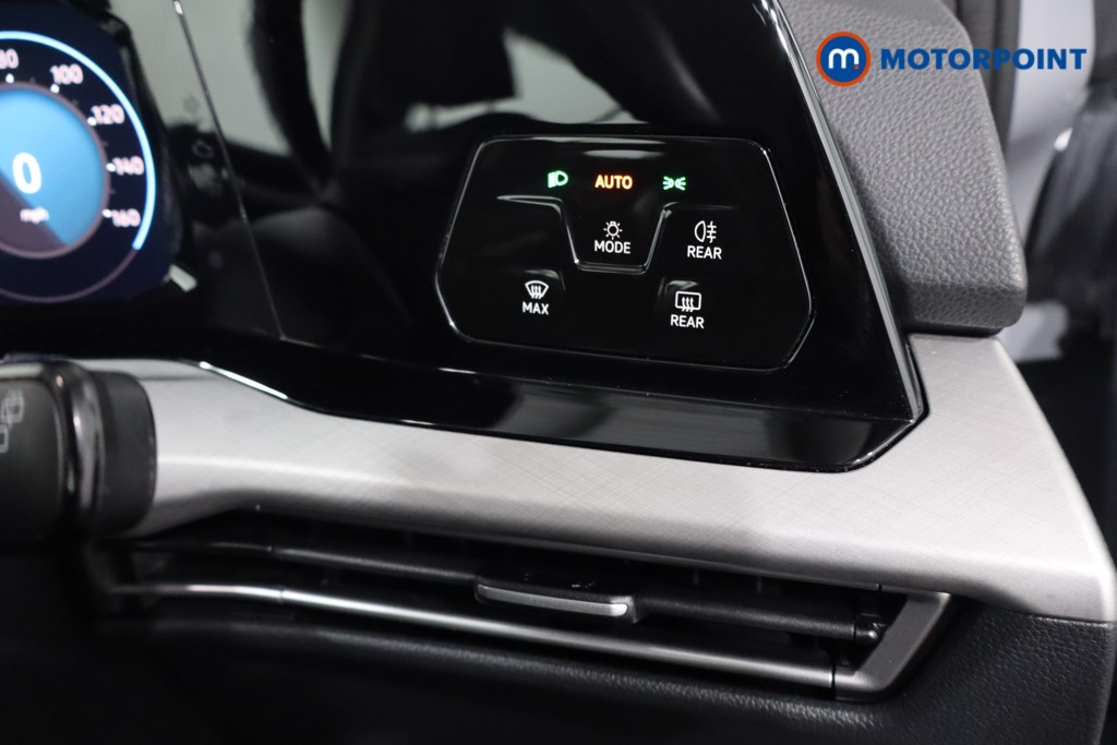 Volkswagen Golf Life Manual Petrol Hatchback - Stock Number (1600596) - 16th supplementary image