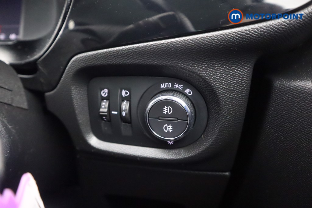 Vauxhall Corsa Elite Edition Manual Petrol Hatchback - Stock Number (1600803) - 8th supplementary image