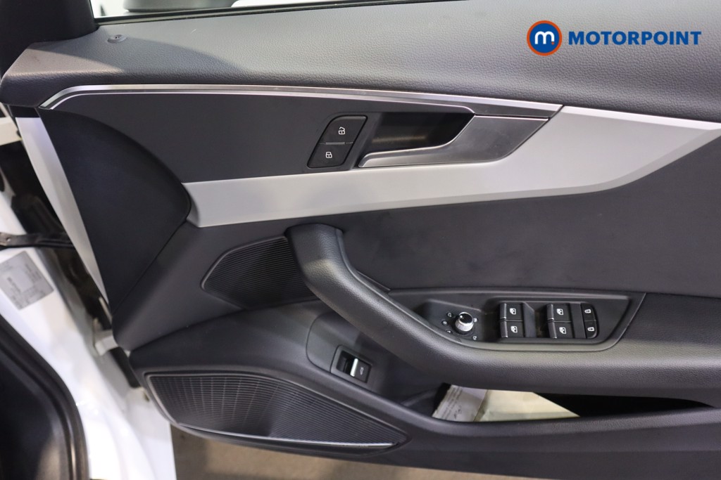 Audi A4 Technik Automatic Petrol Estate - Stock Number (1600999) - 9th supplementary image