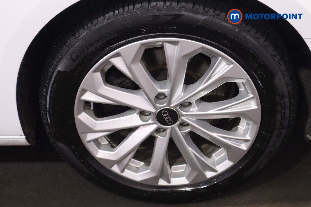 Audi A4 Technik Automatic Petrol Estate - Stock Number (1600999) - 25th supplementary image