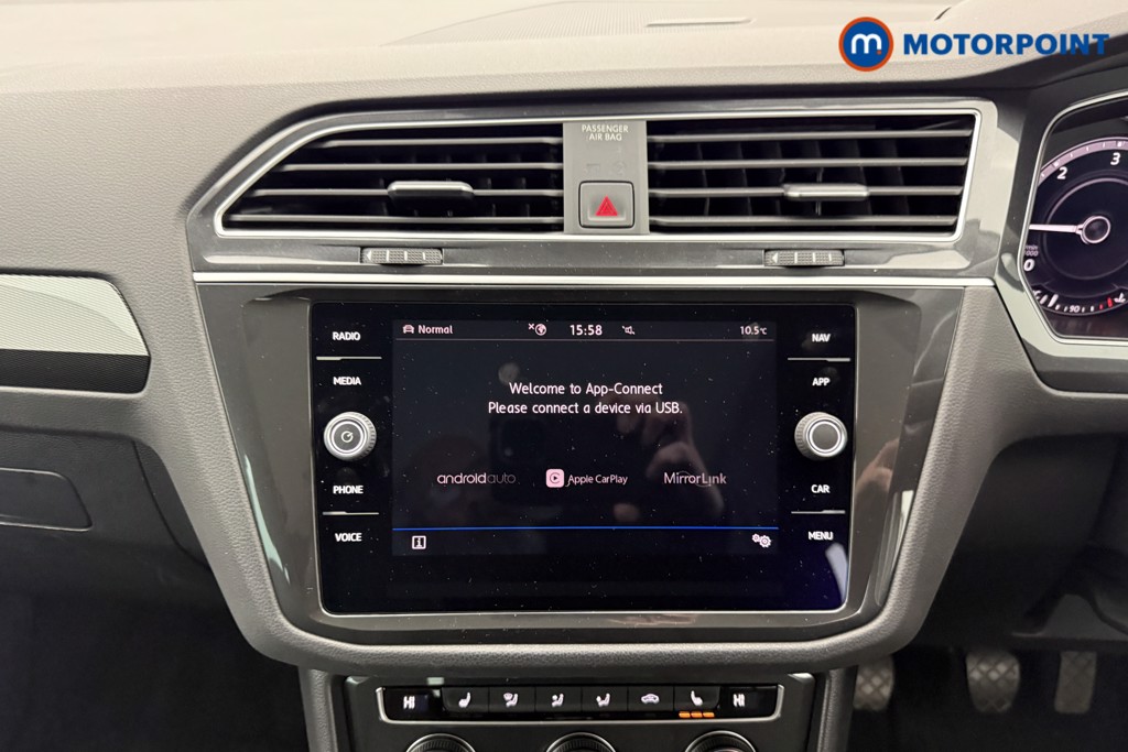 Volkswagen Tiguan SEL Manual Diesel SUV - Stock Number (1602080) - 2nd supplementary image