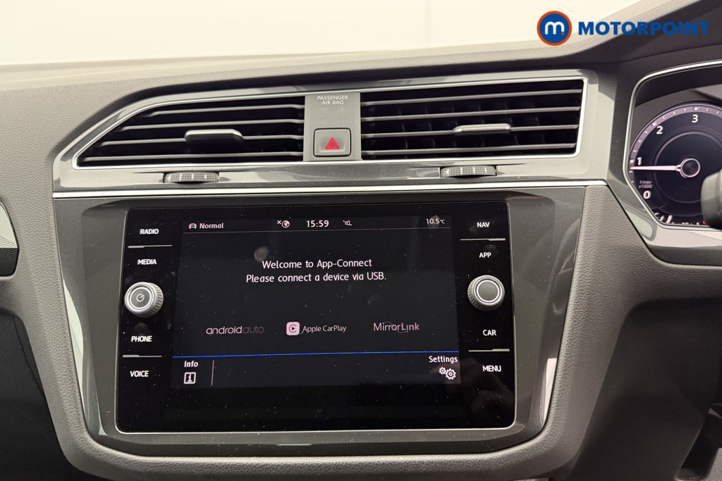 Volkswagen Tiguan SEL Manual Diesel SUV - Stock Number (1602080) - 9th supplementary image