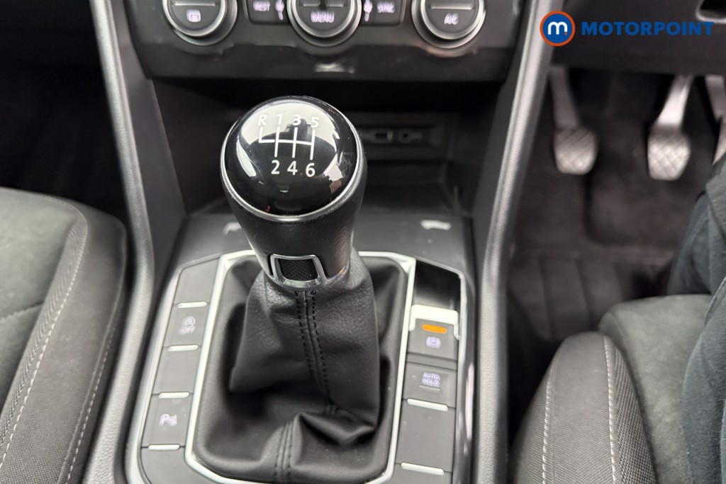 Volkswagen Tiguan SEL Manual Diesel SUV - Stock Number (1602080) - 13th supplementary image