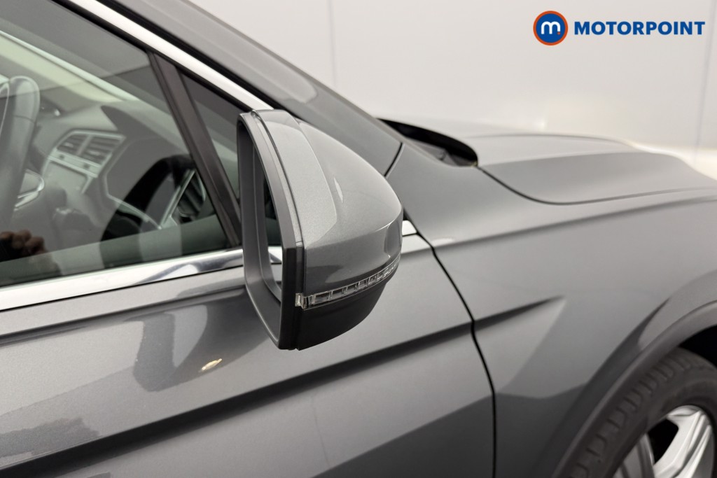 Volkswagen Tiguan SEL Manual Diesel SUV - Stock Number (1602080) - 19th supplementary image