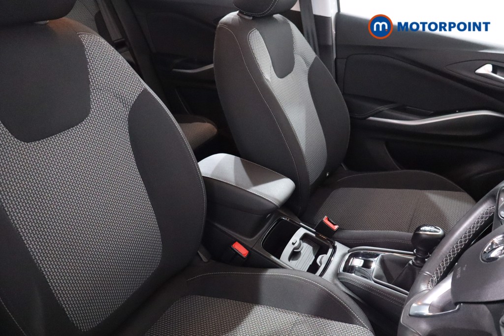 Vauxhall Grandland X SE Manual Petrol SUV - Stock Number (1589430) - 24th supplementary image