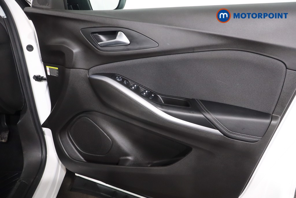 Vauxhall Grandland X SE Manual Petrol SUV - Stock Number (1589430) - 25th supplementary image
