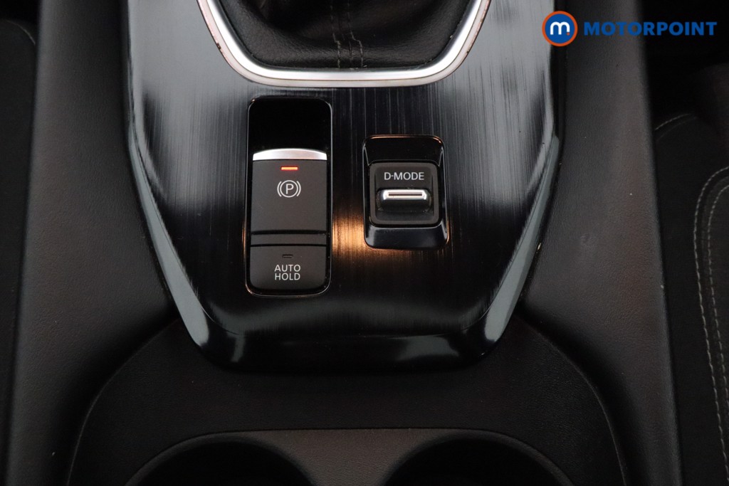 Nissan Qashqai Premiere Edition Manual Petrol SUV - Stock Number (1590597) - 6th supplementary image