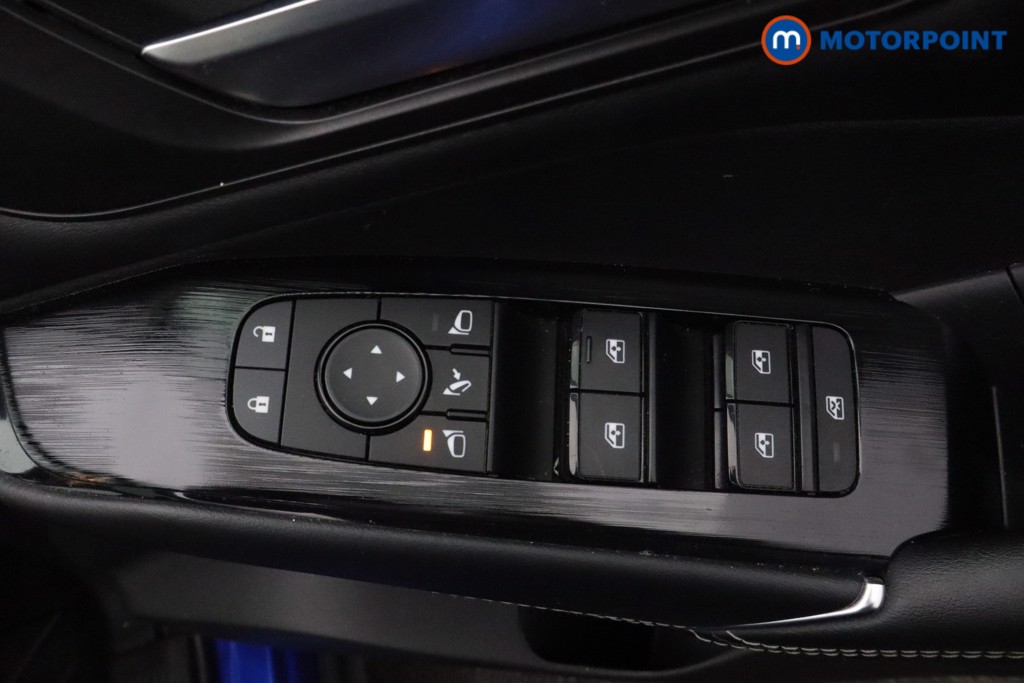 Nissan Qashqai Premiere Edition Manual Petrol SUV - Stock Number (1590597) - 13th supplementary image