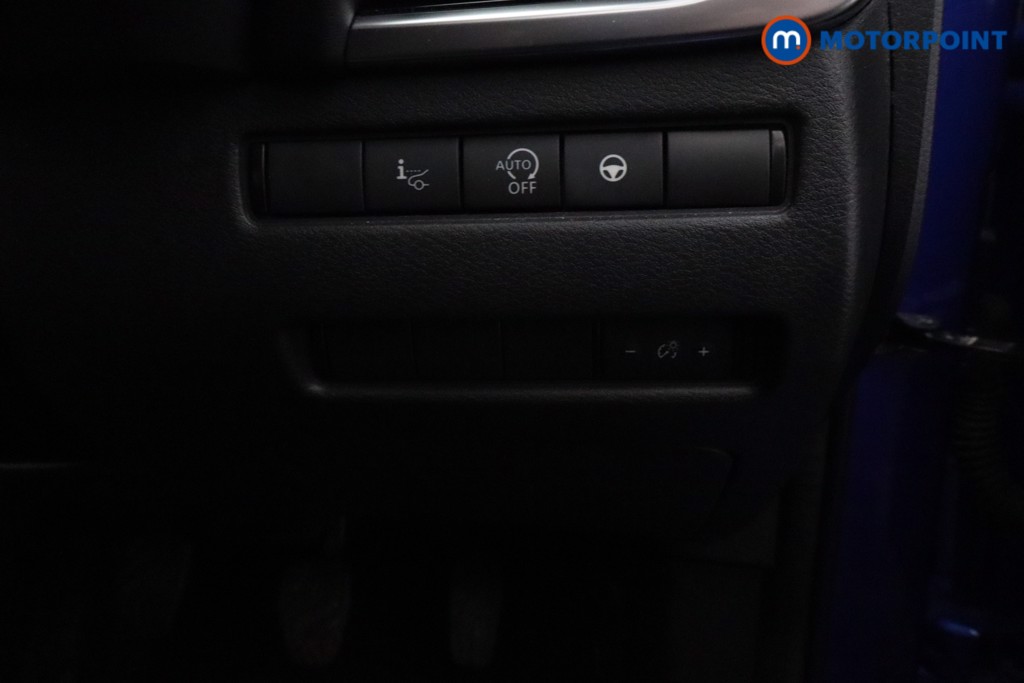 Nissan Qashqai Premiere Edition Manual Petrol SUV - Stock Number (1590597) - 14th supplementary image