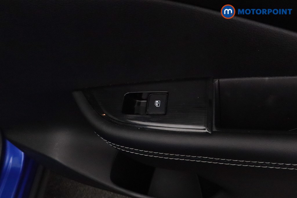 Nissan Qashqai Premiere Edition Manual Petrol SUV - Stock Number (1590597) - 19th supplementary image