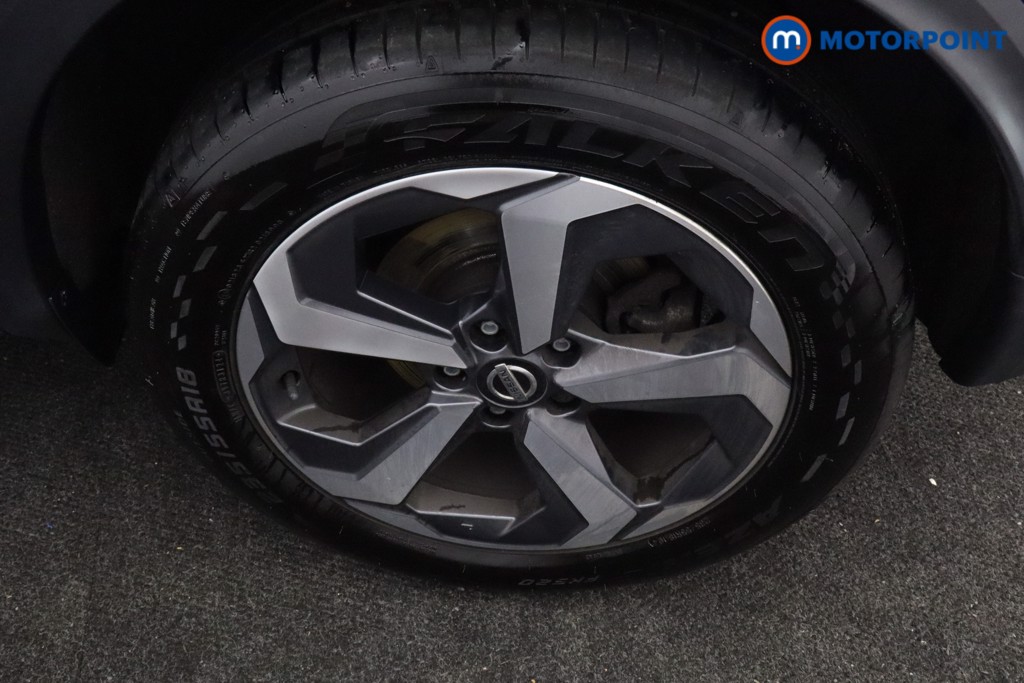 Nissan Qashqai Premiere Edition Manual Petrol SUV - Stock Number (1590597) - 25th supplementary image