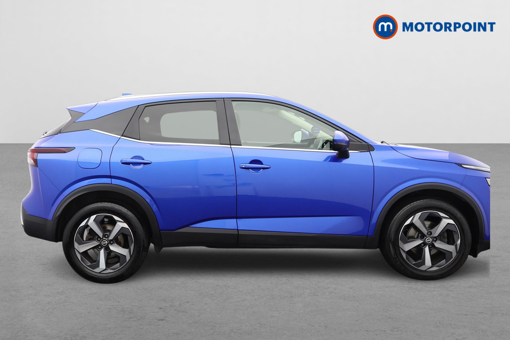 Nissan Qashqai Premiere Edition Manual Petrol SUV - Stock Number (1590597) - Drivers side