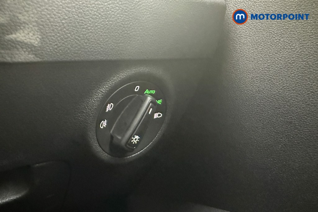 Skoda Karoq SE Manual Petrol SUV - Stock Number (1591094) - 16th supplementary image