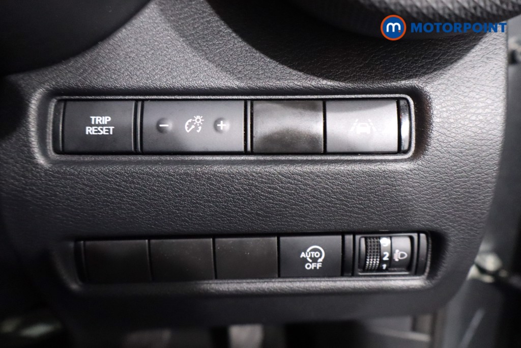 Nissan Juke Acenta Automatic Petrol SUV - Stock Number (1592490) - 17th supplementary image