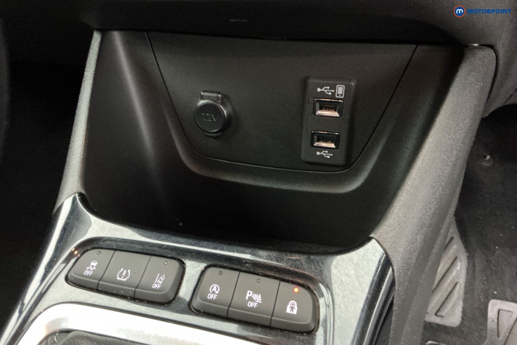 Vauxhall Crossland Ultimate Nav Manual Petrol SUV - Stock Number (1592984) - 16th supplementary image