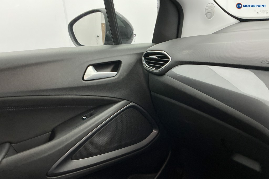 Vauxhall Crossland Ultimate Nav Manual Petrol SUV - Stock Number (1592984) - 18th supplementary image