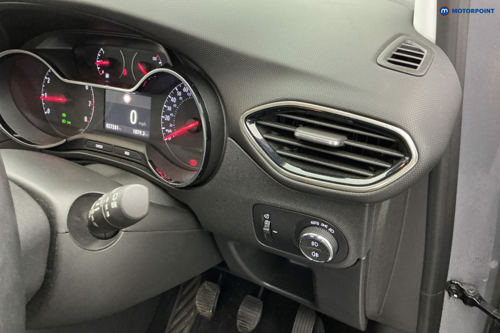 Vauxhall Crossland Ultimate Nav Manual Petrol SUV - Stock Number (1592984) - 21st supplementary image