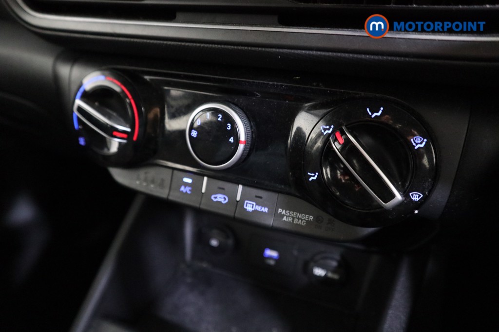 Hyundai Kona Se Connect Manual Petrol SUV - Stock Number (1593581) - 7th supplementary image