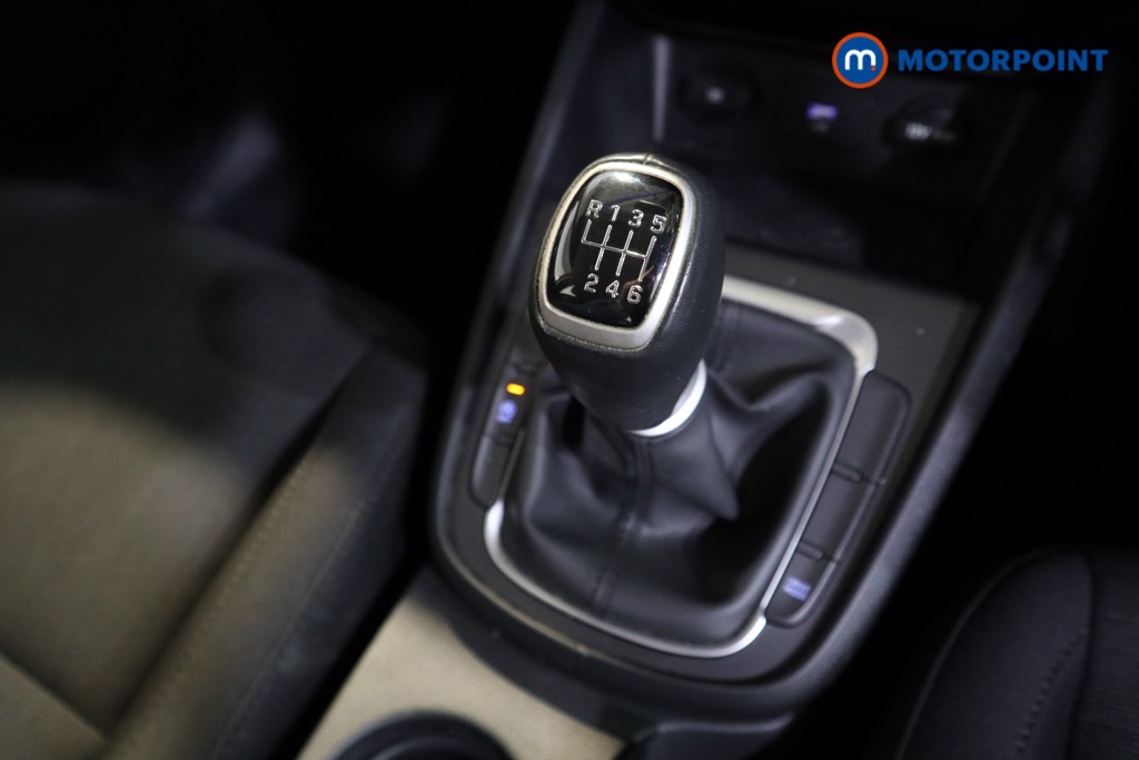Hyundai Kona Se Connect Manual Petrol SUV - Stock Number (1593581) - 9th supplementary image