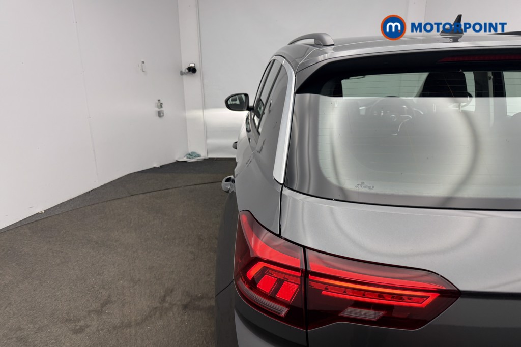 Volkswagen T-Roc Life Manual Petrol SUV - Stock Number (1594551) - 6th supplementary image