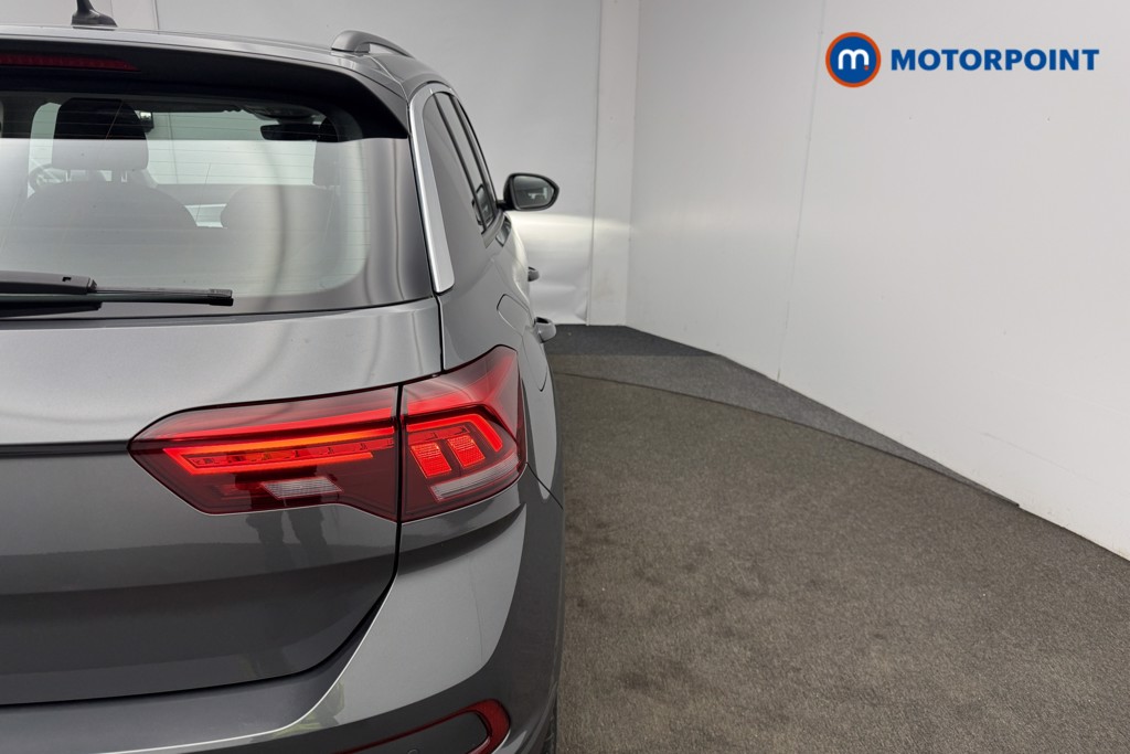 Volkswagen T-Roc Life Manual Petrol SUV - Stock Number (1594551) - 9th supplementary image