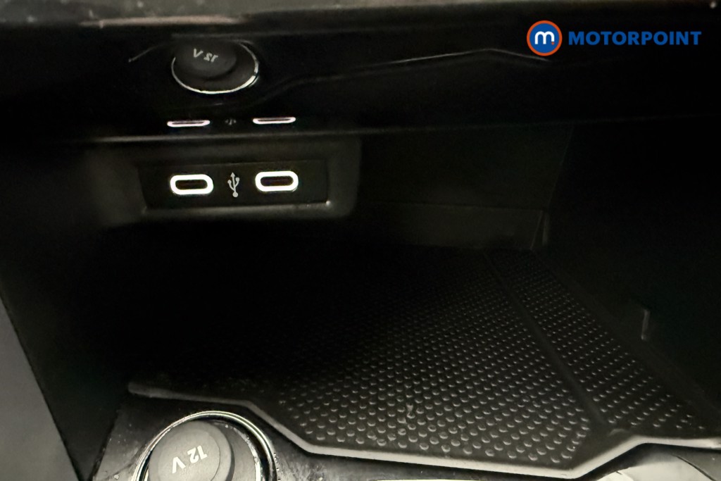 Volkswagen T-Roc Life Manual Petrol SUV - Stock Number (1594551) - 24th supplementary image