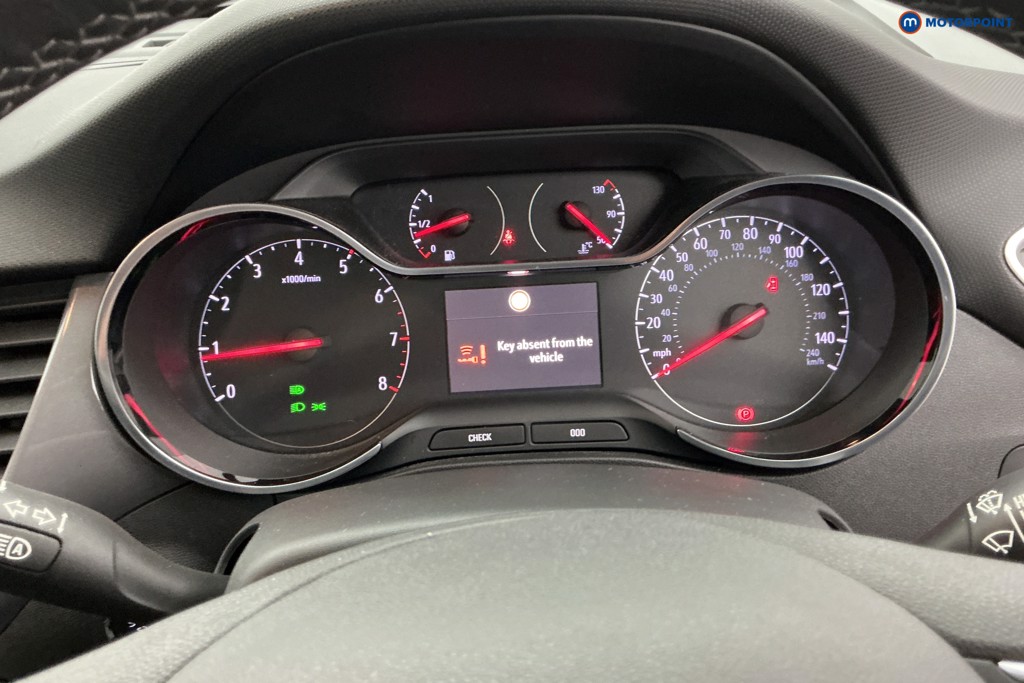 Vauxhall Crossland Ultimate Manual Diesel SUV - Stock Number (1594927) - 9th supplementary image