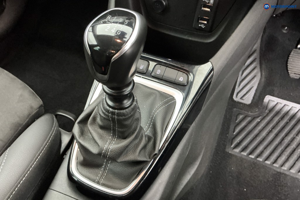 Vauxhall Crossland Ultimate Manual Diesel SUV - Stock Number (1594927) - 15th supplementary image