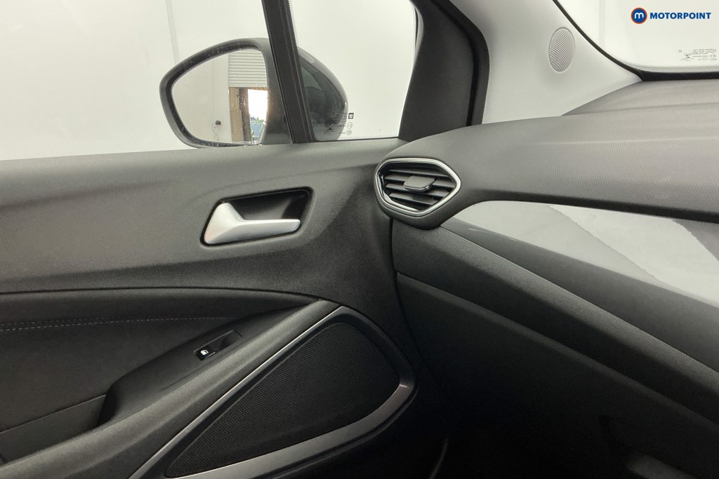 Vauxhall Crossland Ultimate Manual Diesel SUV - Stock Number (1594927) - 18th supplementary image