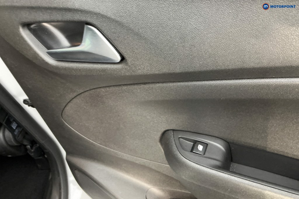 Vauxhall Crossland Ultimate Manual Diesel SUV - Stock Number (1594927) - 25th supplementary image