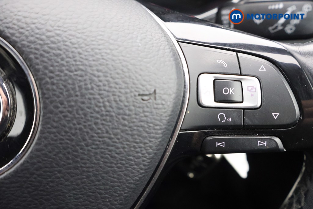 Volkswagen T-Roc SEL Manual Petrol SUV - Stock Number (1595445) - 3rd supplementary image