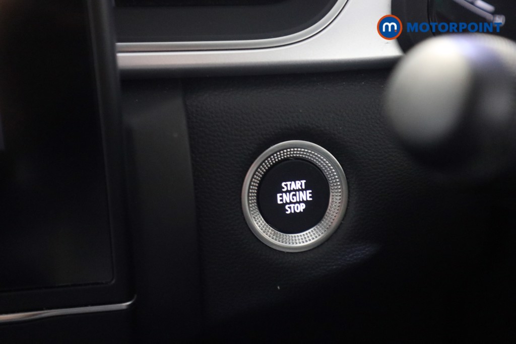 Renault Captur Techno Manual Petrol SUV - Stock Number (1595588) - 6th supplementary image