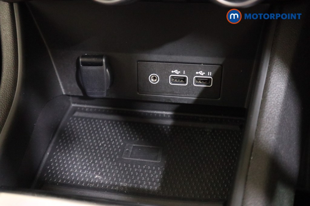 Renault Captur Techno Manual Petrol SUV - Stock Number (1595588) - 9th supplementary image