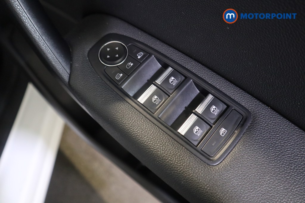 Renault Captur Techno Manual Petrol SUV - Stock Number (1595588) - 13th supplementary image