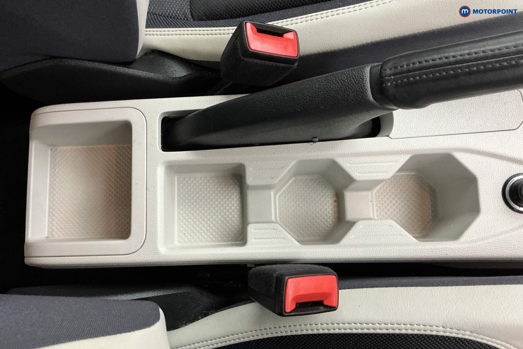 Volkswagen Polo Beats Manual Petrol Hatchback - Stock Number (1595932) - 13th supplementary image