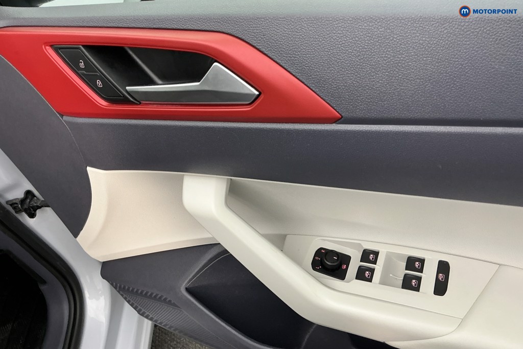 Volkswagen Polo Beats Manual Petrol Hatchback - Stock Number (1595932) - 23rd supplementary image