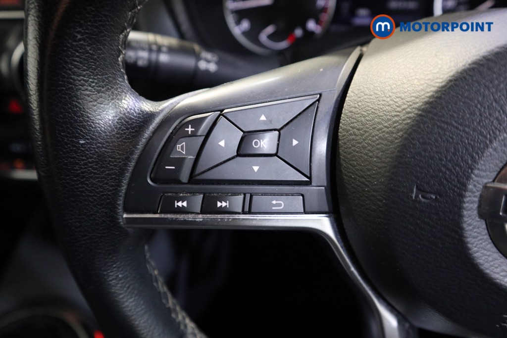 Nissan Juke N-Connecta Manual Petrol SUV - Stock Number (1595953) - 3rd supplementary image