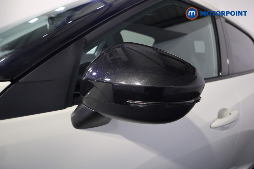 Nissan Juke N-Connecta Manual Petrol SUV - Stock Number (1595953) - 28th supplementary image