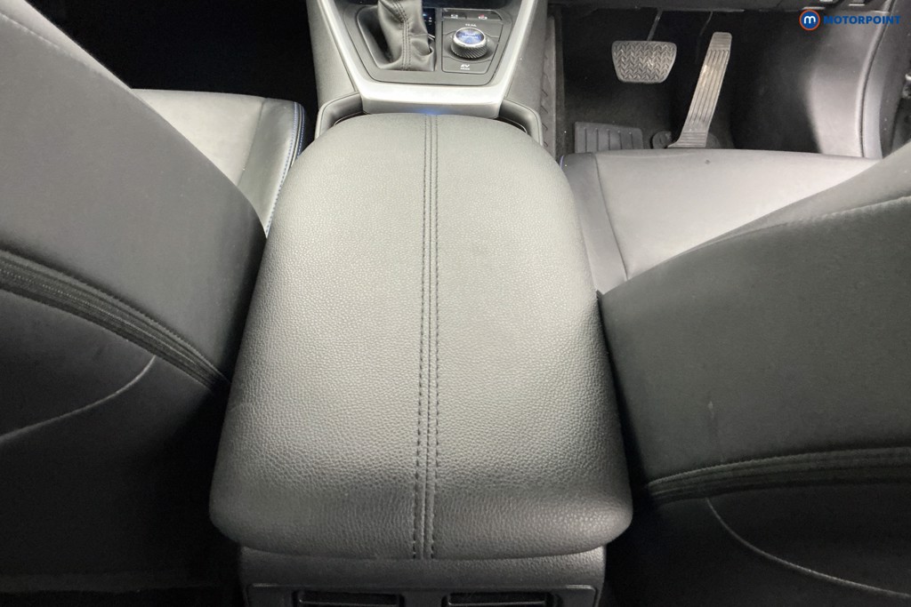 Toyota Rav4 Dynamic Automatic Petrol-Electric Hybrid SUV - Stock Number (1596000) - 11th supplementary image