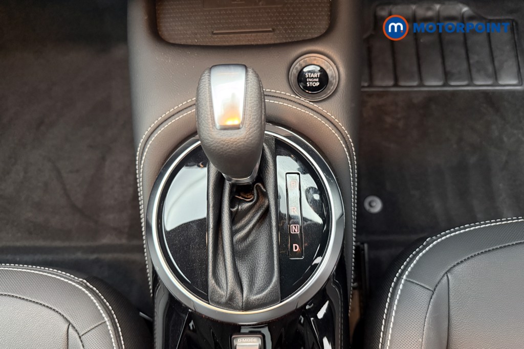 Nissan Juke Tekna Automatic Petrol SUV - Stock Number (1596701) - 17th supplementary image